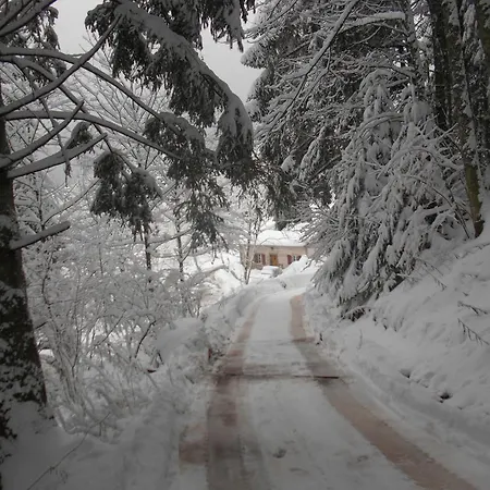 度假居 Ferme Des Poncees