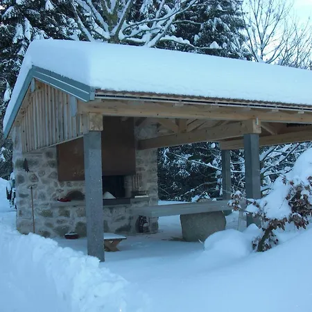 Ferme Des Poncees 度假居 *