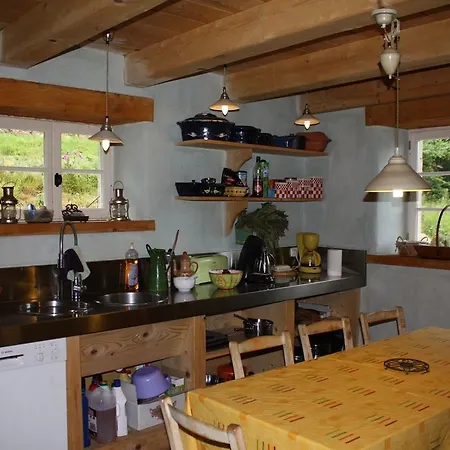 Ferme Des Poncees 热拉梅